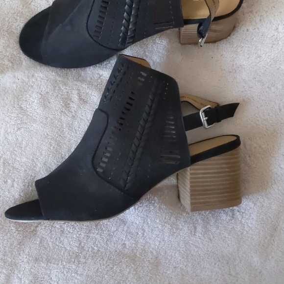 Black open toe booties - Picture 2 of 4